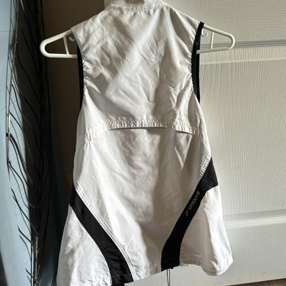 Brooks running vest - Picture 2 of 6